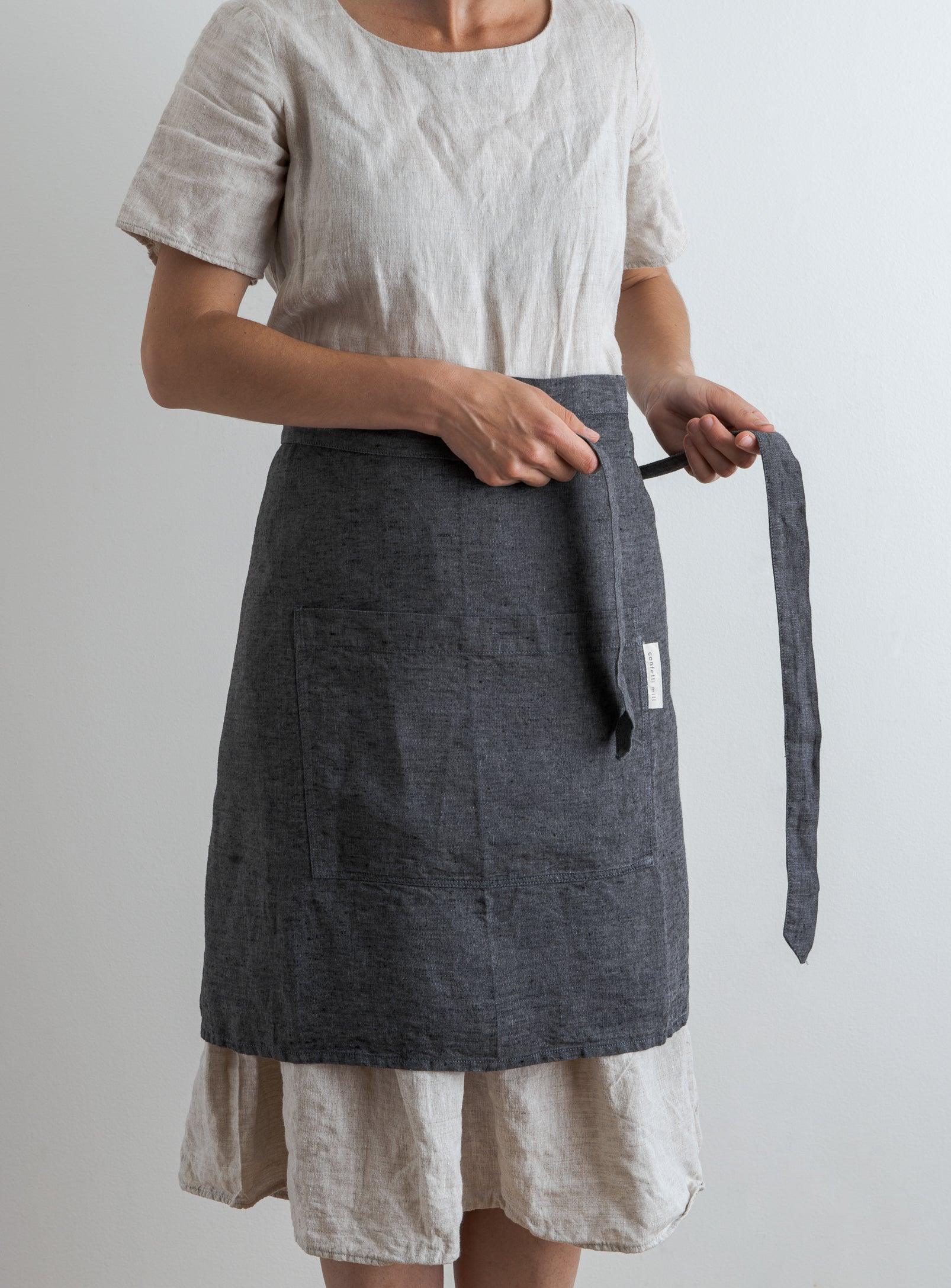 Half Linen Apron - Anthracite - Image 4